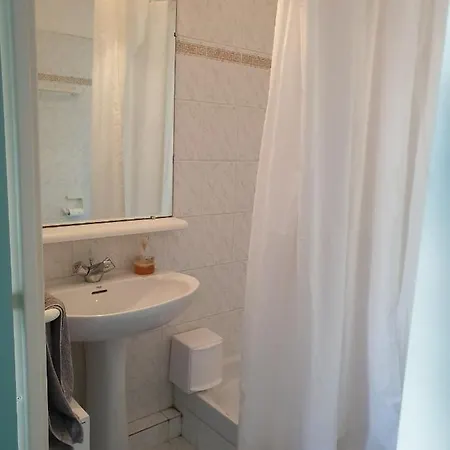 Open 2 Pieces 4 Personnes 40m2 *